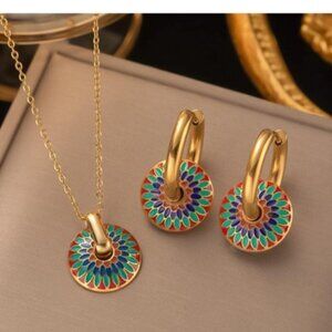 14k Gold Filled Marble Pattern Set: Necklace and hoop earrings